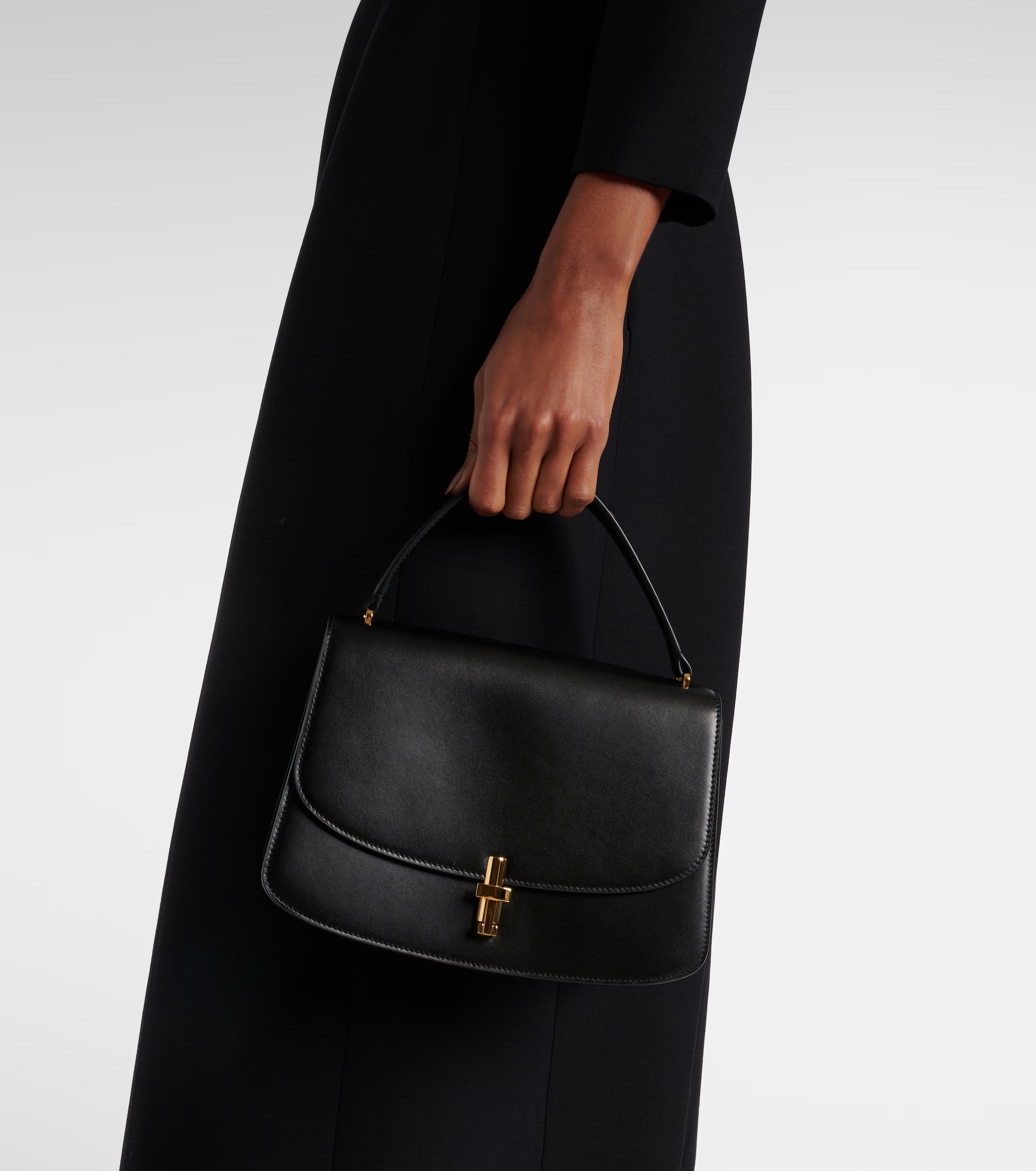 Quiet luxury leather bag