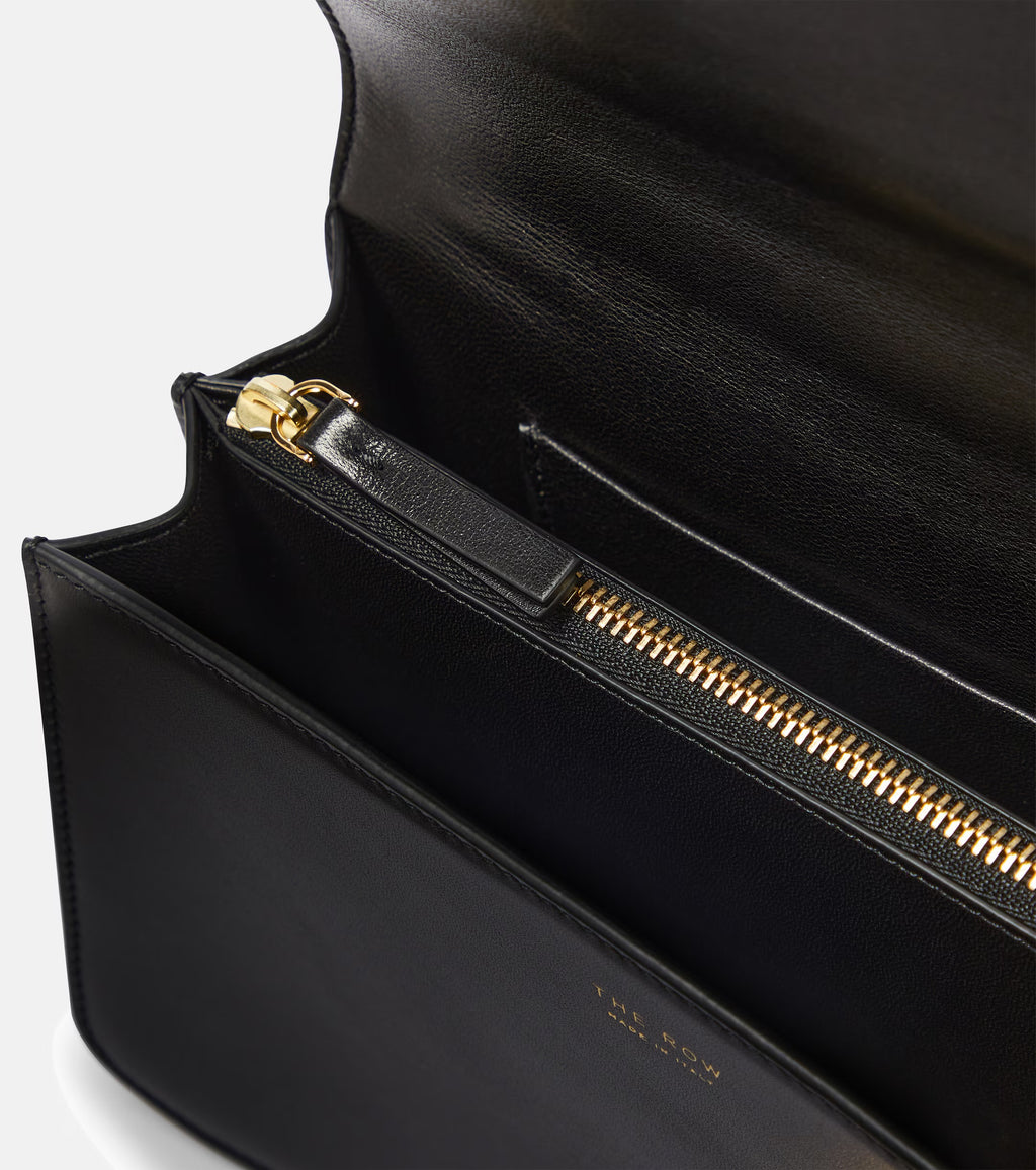 Quiet luxury leather bag