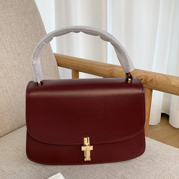 Quiet luxury leather bag