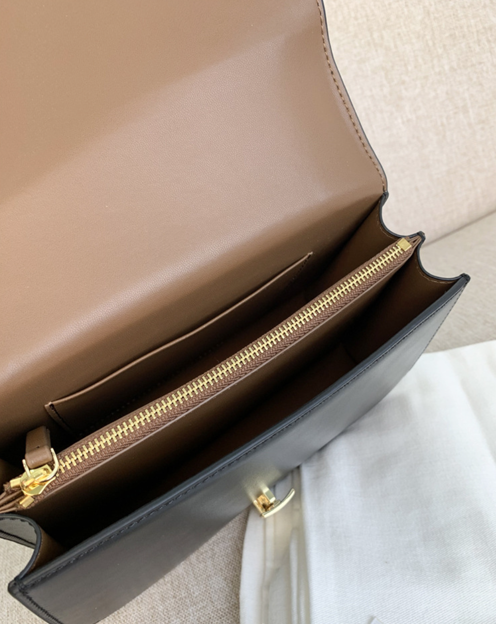 Quiet luxury leather bag